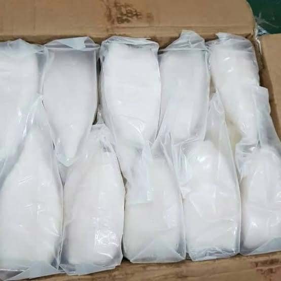 Cumi tube beku yang sudah dibersihkan